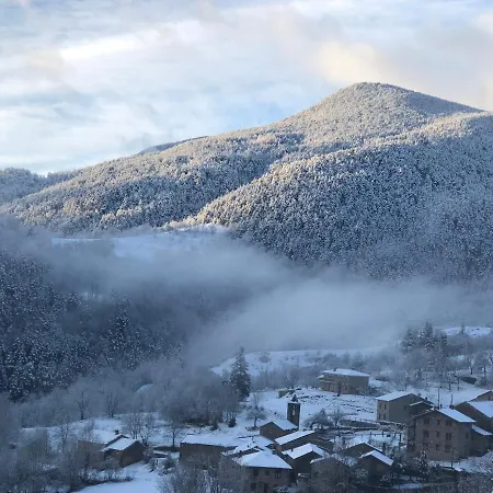 Pirineu Holiday home *
