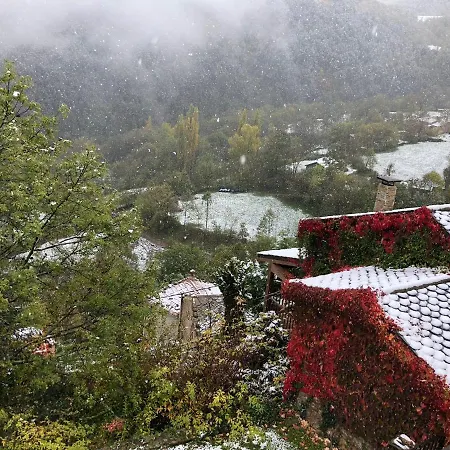 Holiday home Pirineu Neva